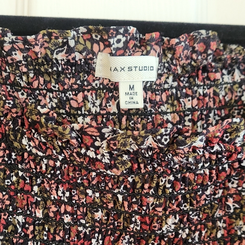 Max Estudio Floral Smocked Top - Black and Red - Picture 2 of 3